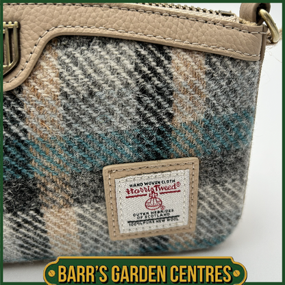 Islander Ailsa with Harris Islander Check