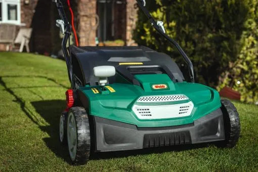 Webb WEESR 2 in 1 Electric Scarifier & Lawn Rake