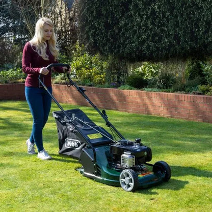 Webb WERR17SP 43cm (17″) Self Propelled Petrol Rear Roller Lawn Mower (Briggs & Stratton)