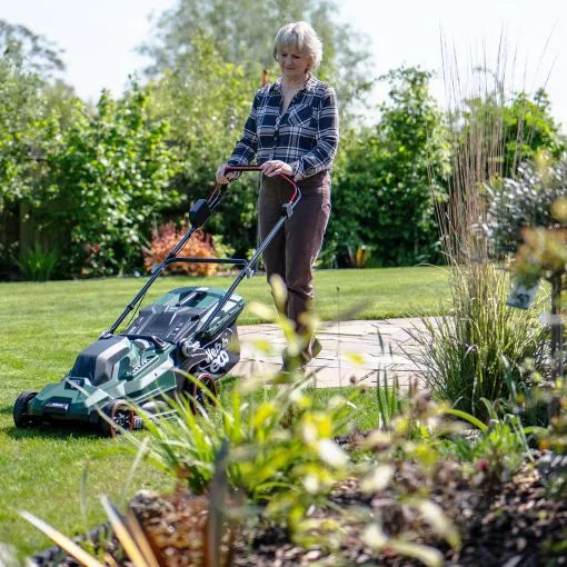 Webb Eco WEV20X2LM43B4X 40V 43cm (17″) Cordless Rotary Lawnmower (2 x 4Ah Battery & Dual Charger included)