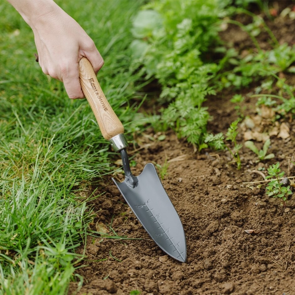 Kent & Stowe Carbon Steel Hand Transplanting Trowel