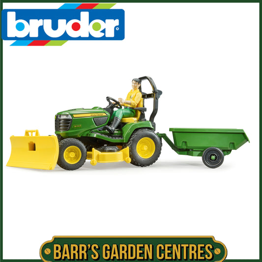 BRUDER bworld John Deere lawn tractor with trailer